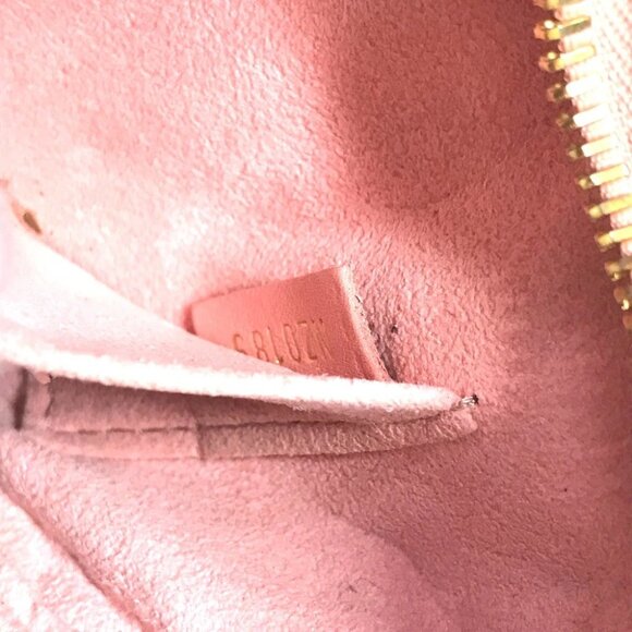 LOUIS VUITTON M53769 New Wave Heart LV logo 2WAY Clutch Pochette Shoulder Bag - Picture 2 of 15